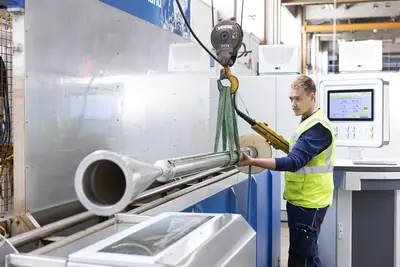 Wartung von Unterwasserpumpe auf Pumpenprüfstand